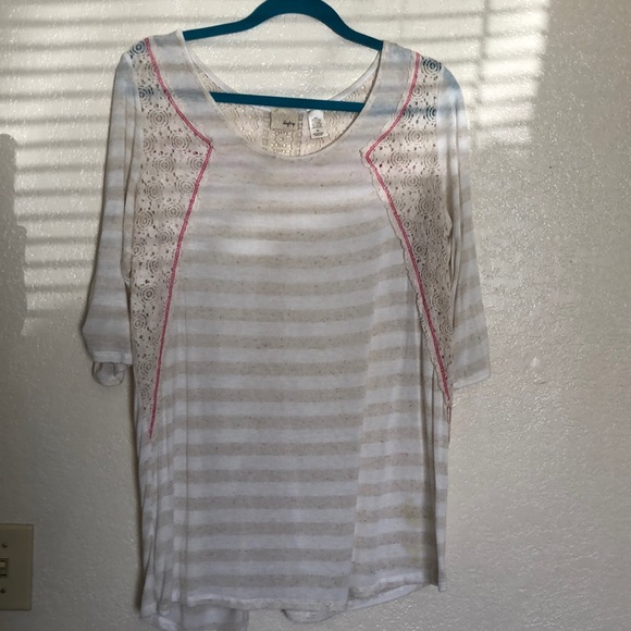 Cream and white striped elbow length shirt - Picture 1 of 3